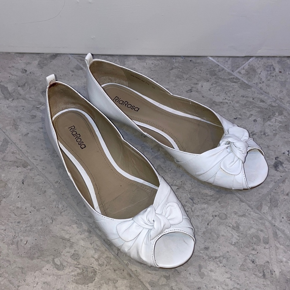White flats, size 39 EU